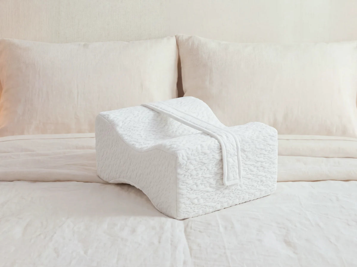 Helix Side Sleeper Knee Pillow